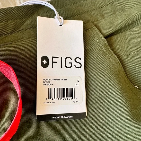 Figs Dark Olive Yola Small Petites. - Picture 2 of 4